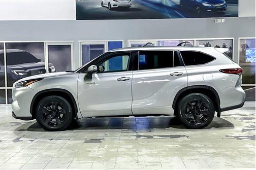 2021 Toyota Highlander Hybrid LE