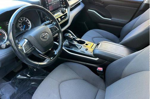 2021 Toyota Highlander Hybrid LE