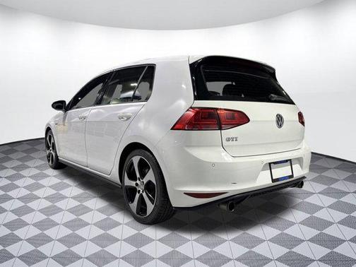 2015 Volkswagen Golf GTI 2.0T SE 4-Door