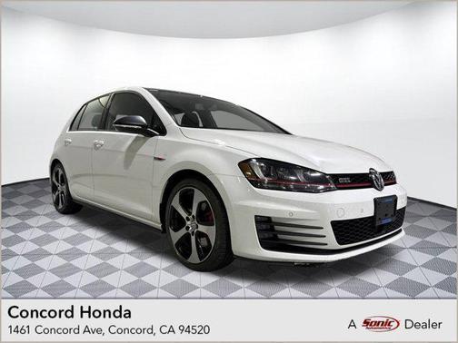 2015 Volkswagen Golf GTI 2.0T SE 4-Door