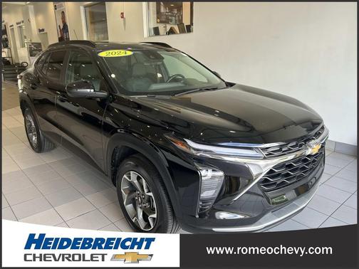 Mosaic Black Metallic 2024 Chevrolet Trax LT