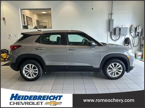 Sterling Gray Metallic 2023 Chevrolet Trailblazer LS
