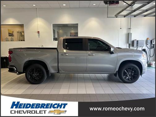 Sterling Gray Metallic 2023 Chevrolet Silverado 1500 RST