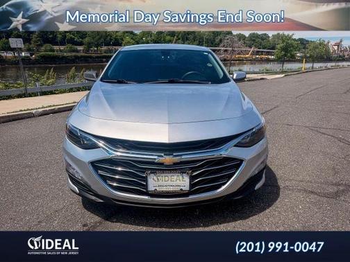 Silver 2019 Chevrolet Malibu LT