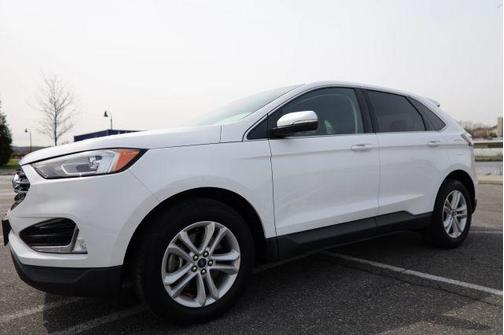 White 2020 Ford Edge SEL