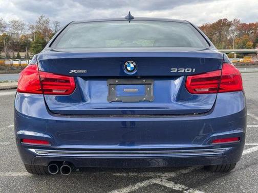 2018 BMW 330 i xDrive