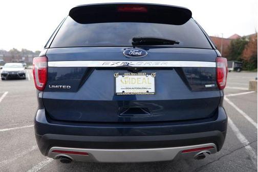 Blue 2017 Ford Explorer Limited