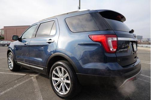 Blue 2017 Ford Explorer Limited