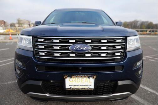 Blue 2017 Ford Explorer Limited