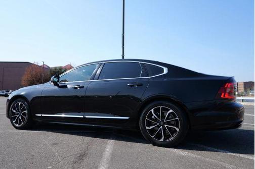 Black 2023 Volvo S90 B6 Plus