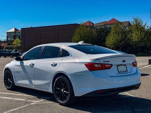White 2021 Chevrolet Malibu RS