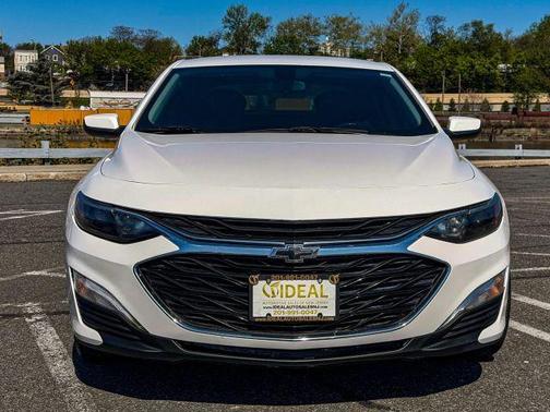 White 2021 Chevrolet Malibu RS