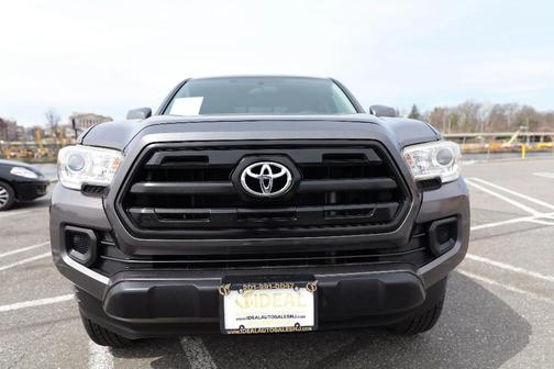 2016 Toyota Tacoma SR