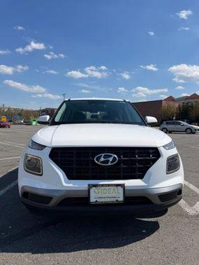 2024 Hyundai VENUE SE