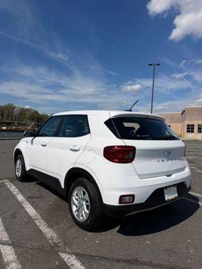 White 2024 Hyundai VENUE SE