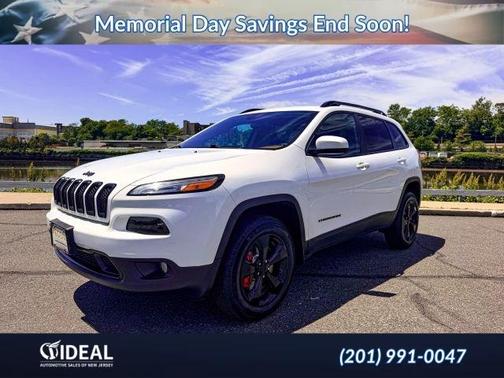 White 2016 Jeep Cherokee Altitude