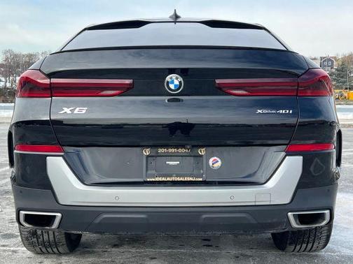 2022 BMW X6 xDrive40i