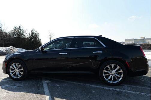 2018 Chrysler 300 Limited