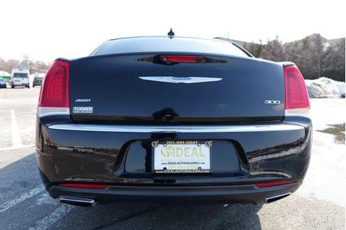 2018 Chrysler 300 Limited