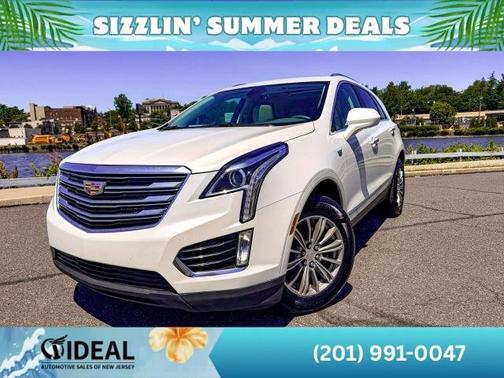 White 2019 Cadillac XT5 Luxury