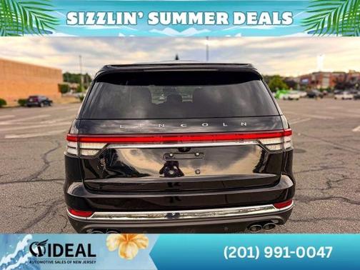 Black 2023 Lincoln Aviator Livery
