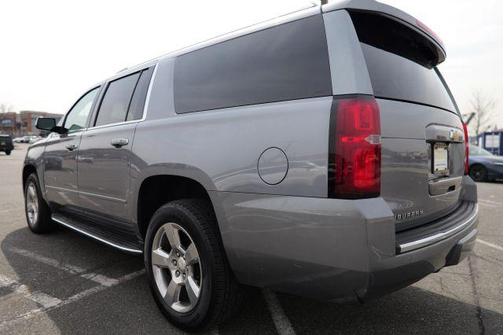 Silver 2018 Chevrolet Suburban Premier