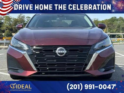 Garnet Pearl Me 2024 Nissan Altima 2.5 SV