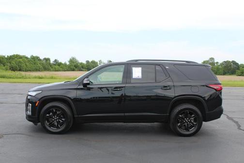 Mosaic Black Metallic 2023 Chevrolet Traverse LT Cloth