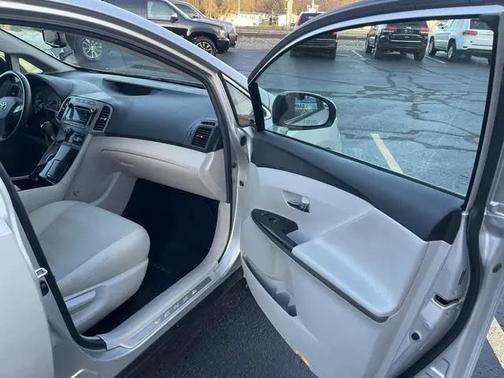 2012 Toyota Venza LE