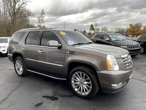 2012 Cadillac Escalade Luxury