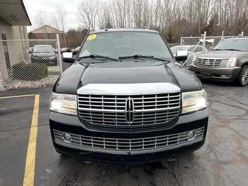 2012 Lincoln Navigator Base
