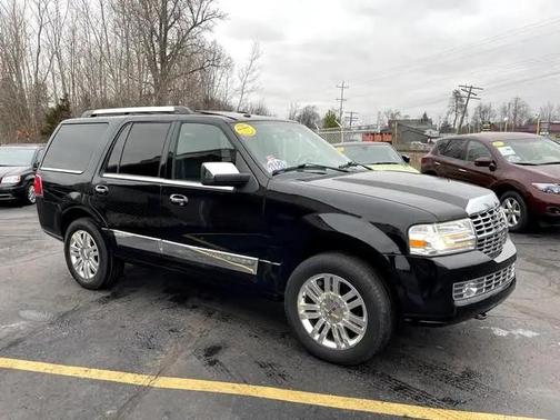 2012 Lincoln Navigator Base