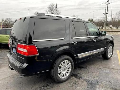2012 Lincoln Navigator Base