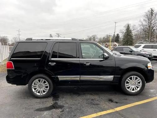 2012 Lincoln Navigator Base
