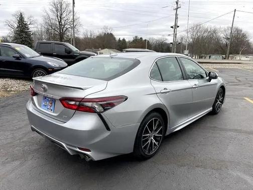2021 Toyota Camry SE