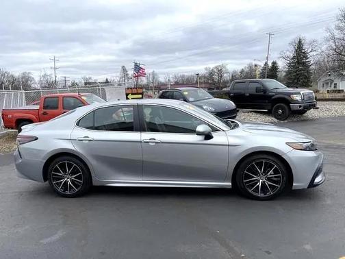 2021 Toyota Camry SE