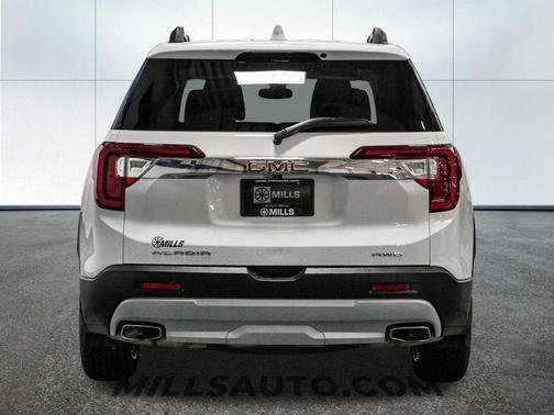 2023 GMC Acadia AWD SLT
