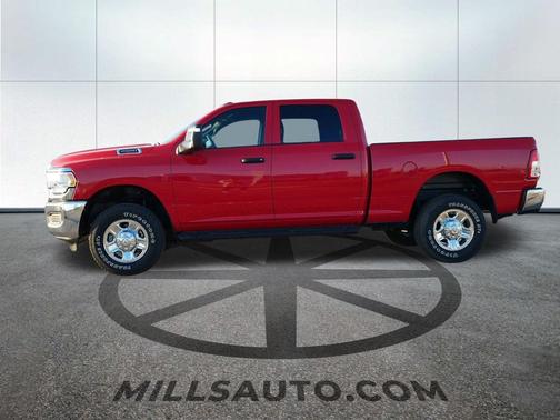 2024 RAM 2500 Tradesman Crew Cab 4x4 6'4' Box