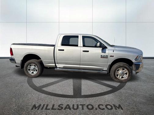 2017 RAM 2500 Tradesman Crew Cab 4x4 6'4' Box