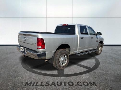 2017 RAM 2500 Tradesman Crew Cab 4x4 6'4' Box