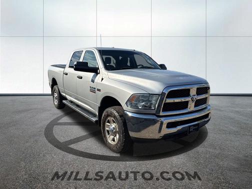 2017 RAM 2500 Tradesman Crew Cab 4x4 6'4' Box