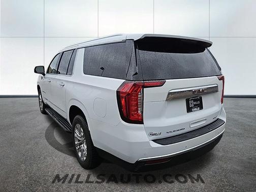 2023 GMC Yukon XL SLT