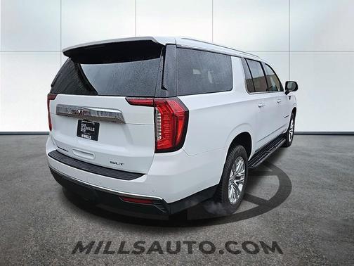 2023 GMC Yukon XL SLT