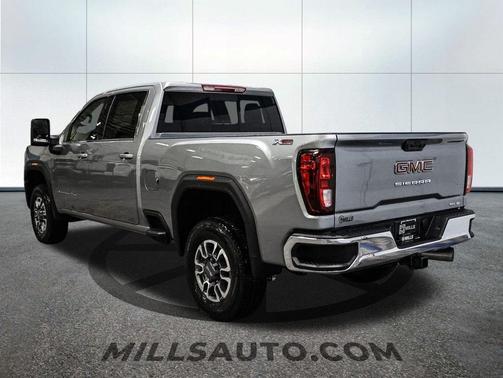 2026 GMC Sierra 3500 SLE