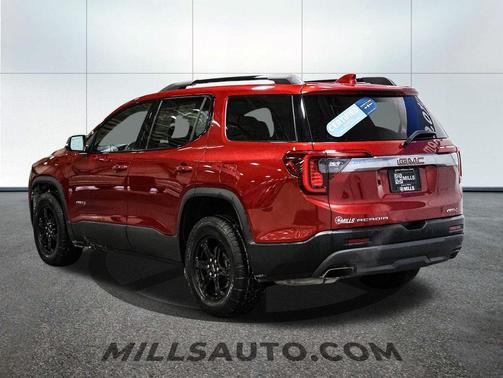 2023 GMC Acadia AWD AT4