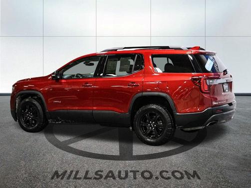 2023 GMC Acadia AWD AT4