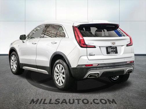 2022 Cadillac XT4 Premium Luxury