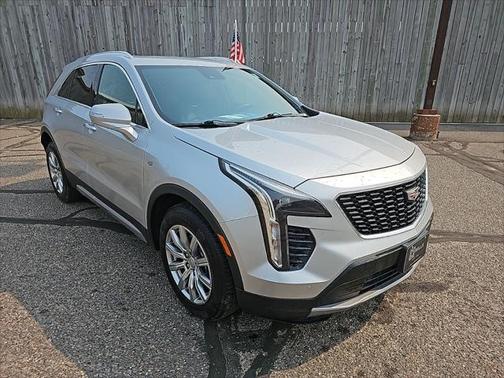 2022 Cadillac XT4 Premium Luxury