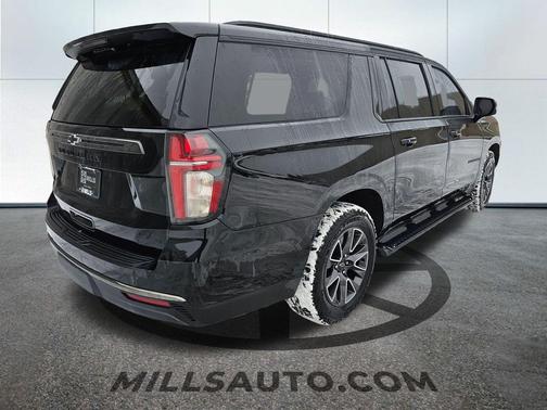 2022 Chevrolet Suburban 4WD Z71