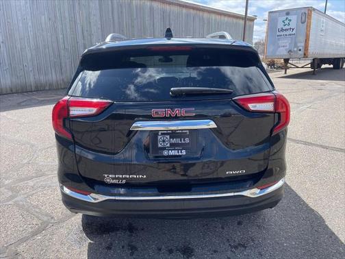 2023 GMC Terrain SLT